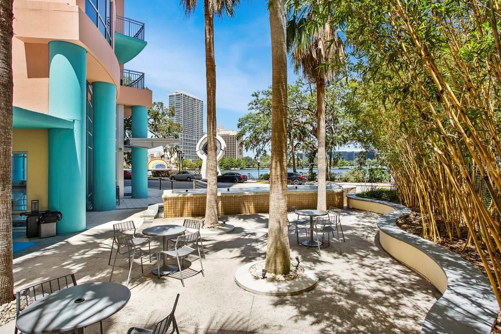 For Sale: $265,000 (1 beds, 1 baths, 771 Square Feet)