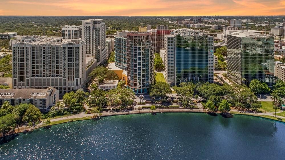 For Sale: $265,000 (1 beds, 1 baths, 771 Square Feet)