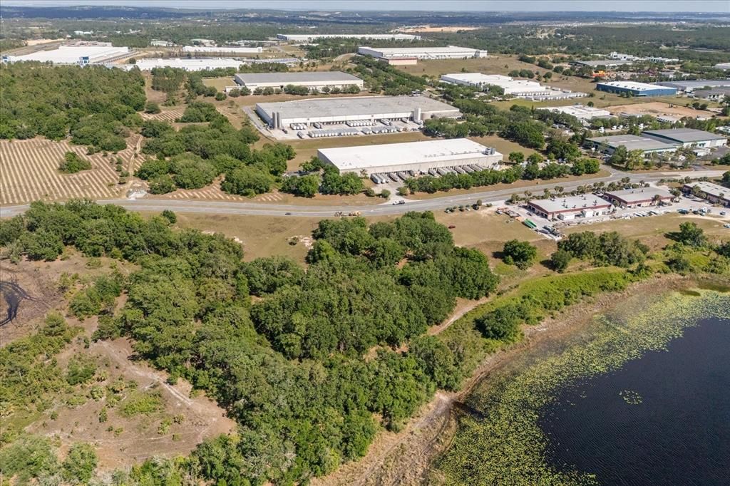 合同活跃: $1,650,000 (4.98 acres)