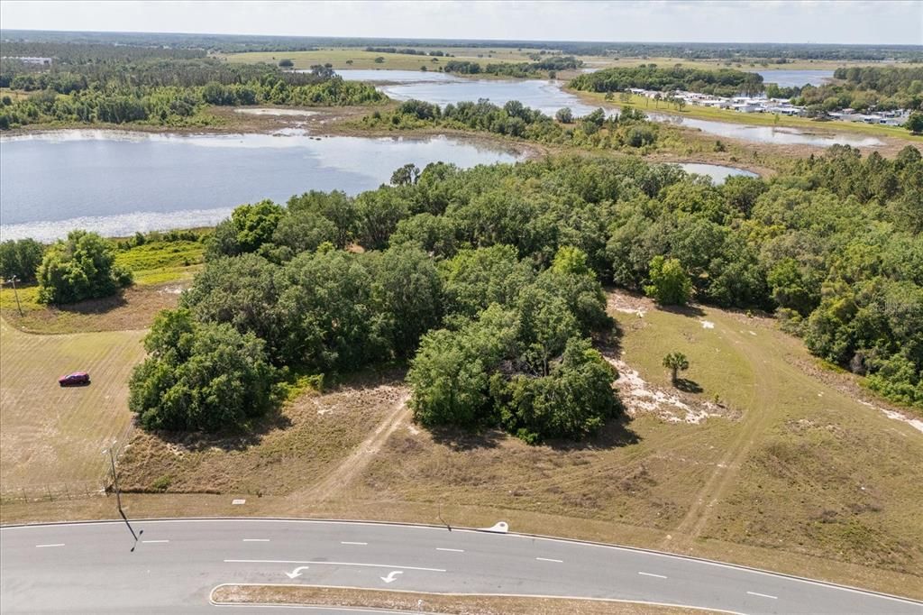 合同活跃: $1,650,000 (4.98 acres)