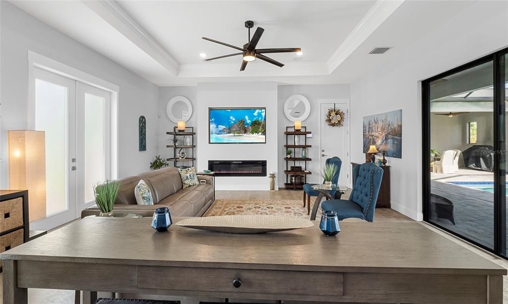 For Sale: $1,095,000 (3 beds, 3 baths, 2980 Square Feet)