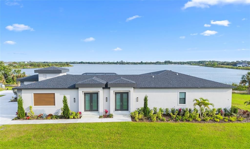 For Sale: $1,095,000 (3 beds, 3 baths, 2980 Square Feet)