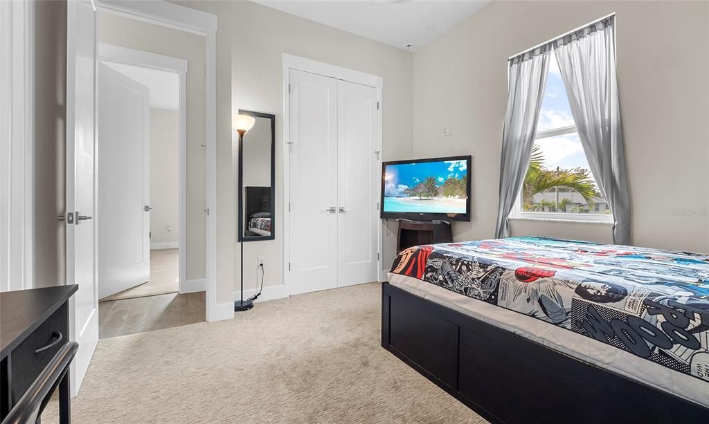 For Sale: $1,095,000 (3 beds, 3 baths, 2980 Square Feet)