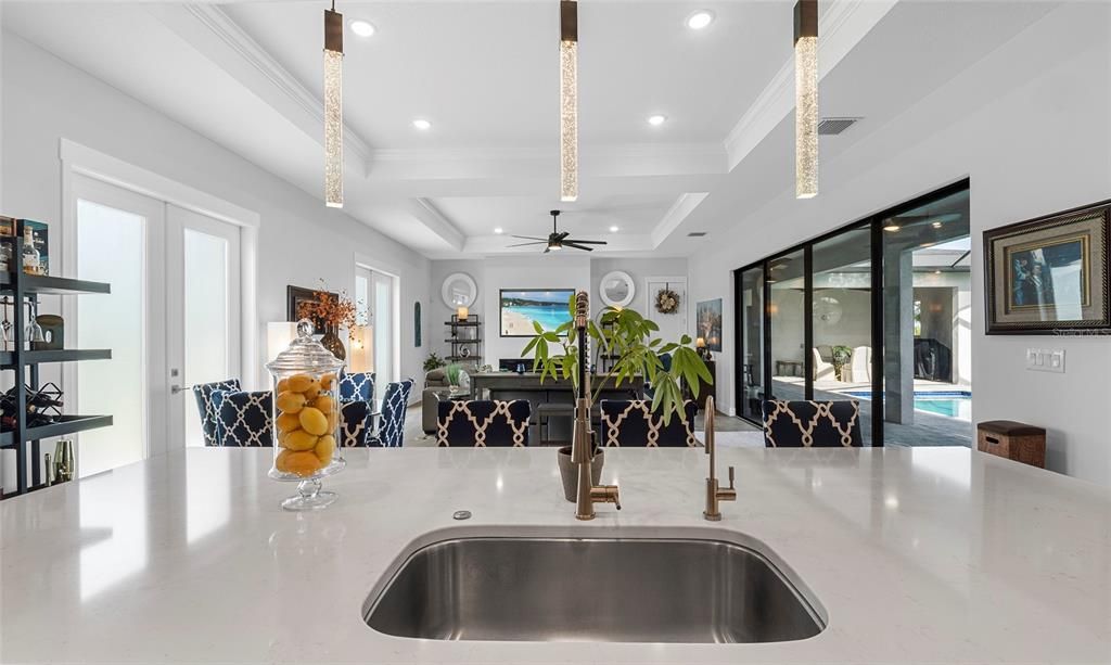 For Sale: $1,095,000 (3 beds, 3 baths, 2980 Square Feet)