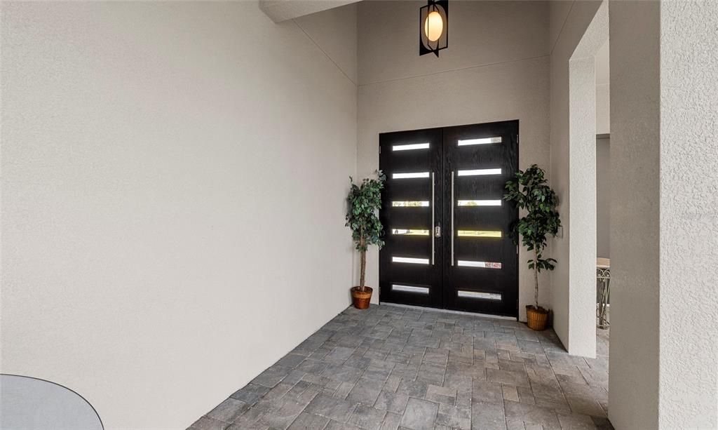 For Sale: $1,095,000 (3 beds, 3 baths, 2980 Square Feet)