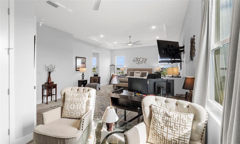 For Sale: $1,095,000 (3 beds, 3 baths, 2980 Square Feet)