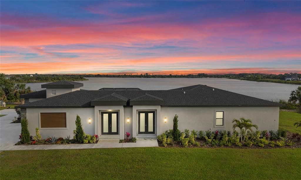 For Sale: $1,095,000 (3 beds, 3 baths, 2980 Square Feet)