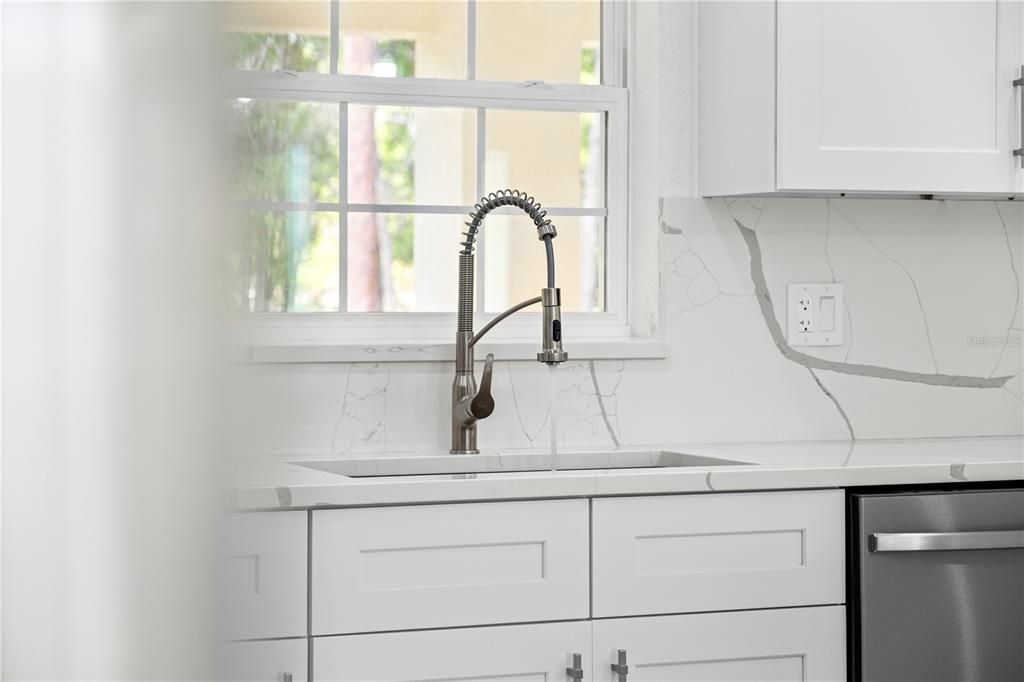 For Sale: $514,900 (4 beds, 3 baths, 2011 Square Feet)