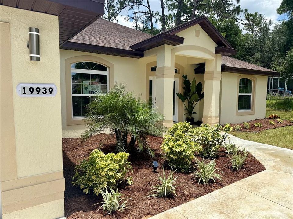 For Sale: $514,900 (4 beds, 3 baths, 2011 Square Feet)