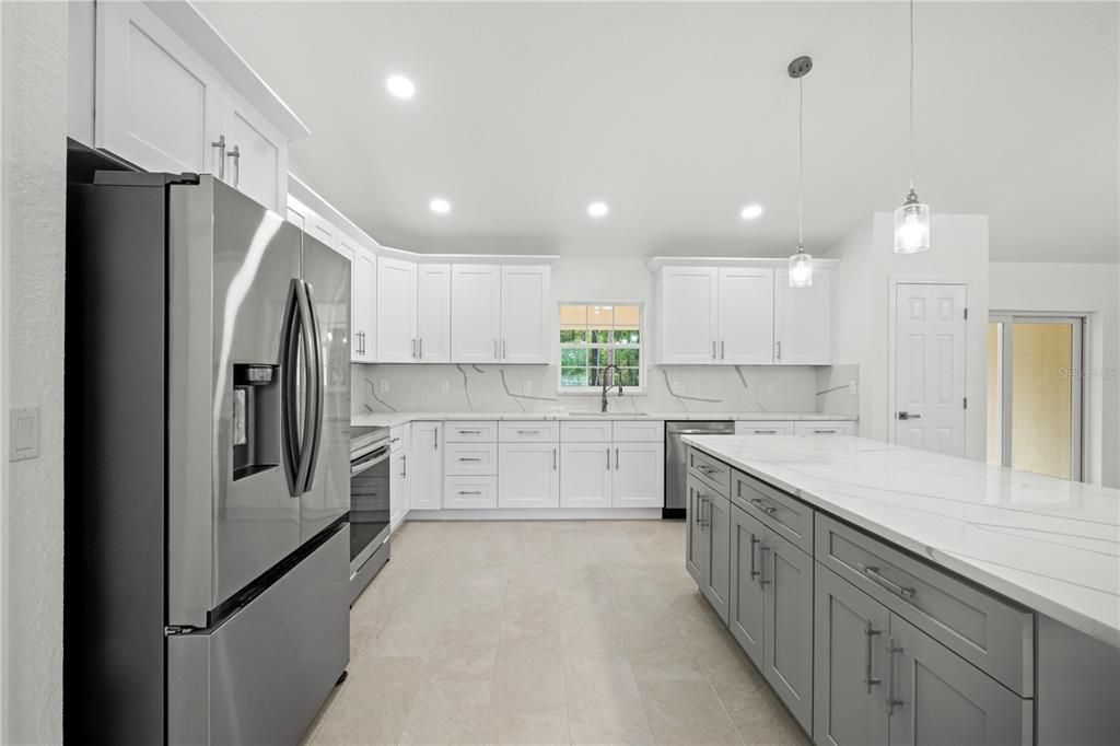 For Sale: $514,900 (4 beds, 3 baths, 2011 Square Feet)