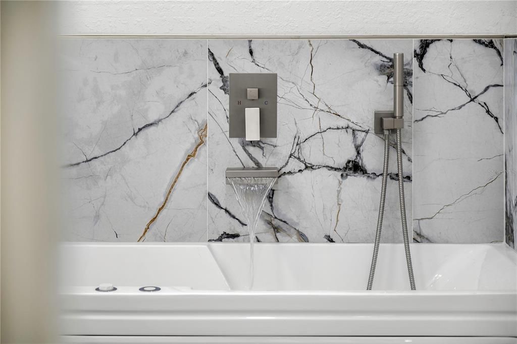 For Sale: $514,900 (4 beds, 3 baths, 2011 Square Feet)