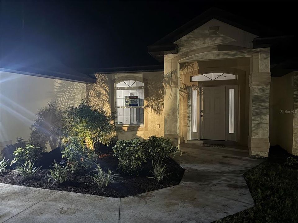 For Sale: $514,900 (4 beds, 3 baths, 2011 Square Feet)