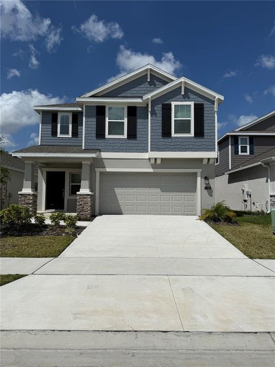 Recently Rented: $2,100 (4 beds, 2 baths, 1900 Square Feet)