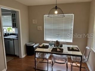 For Sale: $216,000 (2 beds, 1 baths, 850 Square Feet)
