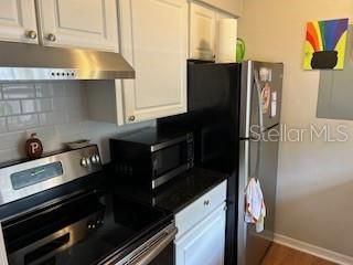 For Sale: $216,000 (2 beds, 1 baths, 850 Square Feet)