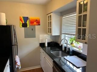 For Sale: $216,000 (2 beds, 1 baths, 850 Square Feet)
