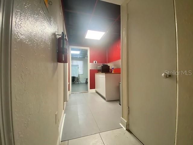 合同活跃: $1,000,000 (0 贝兹, 0 浴室, 2304 平方英尺)