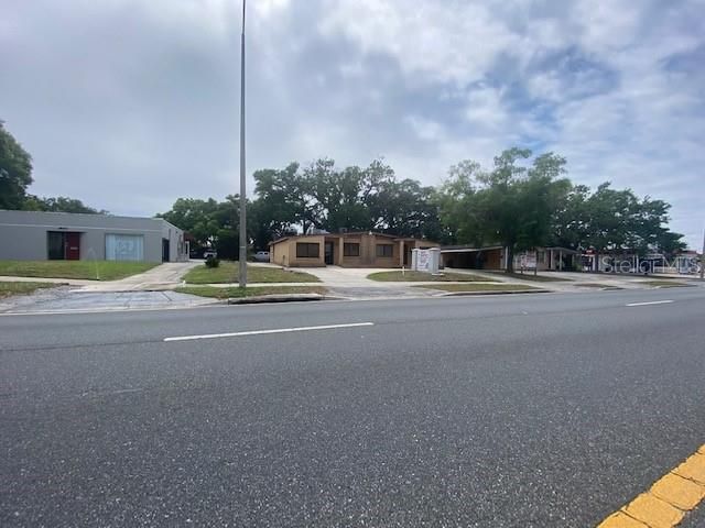 合同活跃: $1,000,000 (0 贝兹, 0 浴室, 2304 平方英尺)