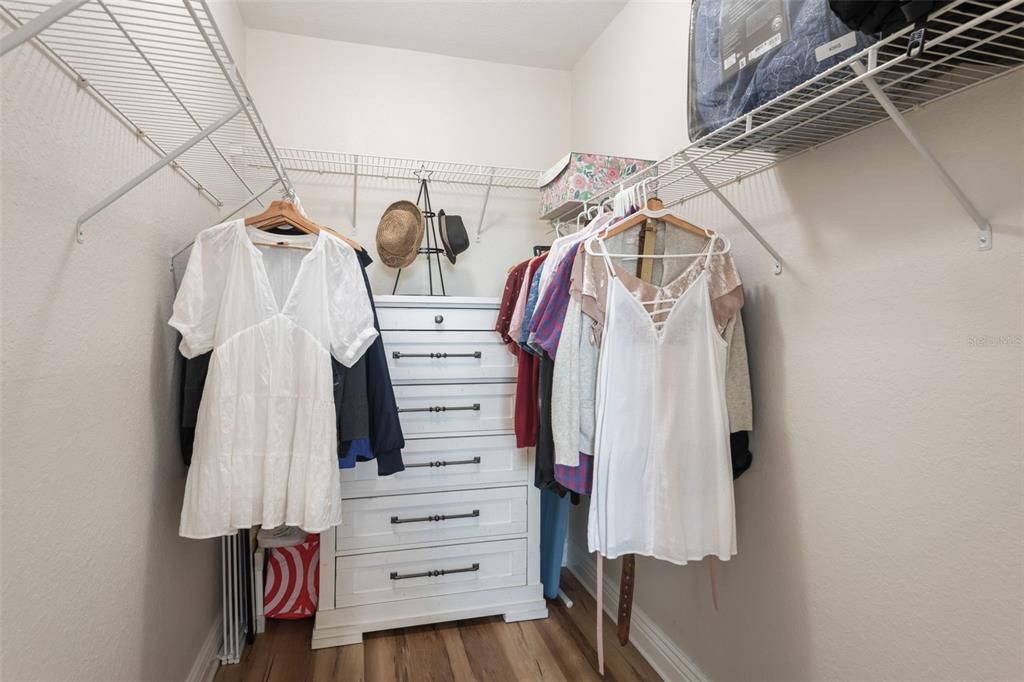 For Sale: $245,000 (2 beds, 2 baths, 1309 Square Feet)