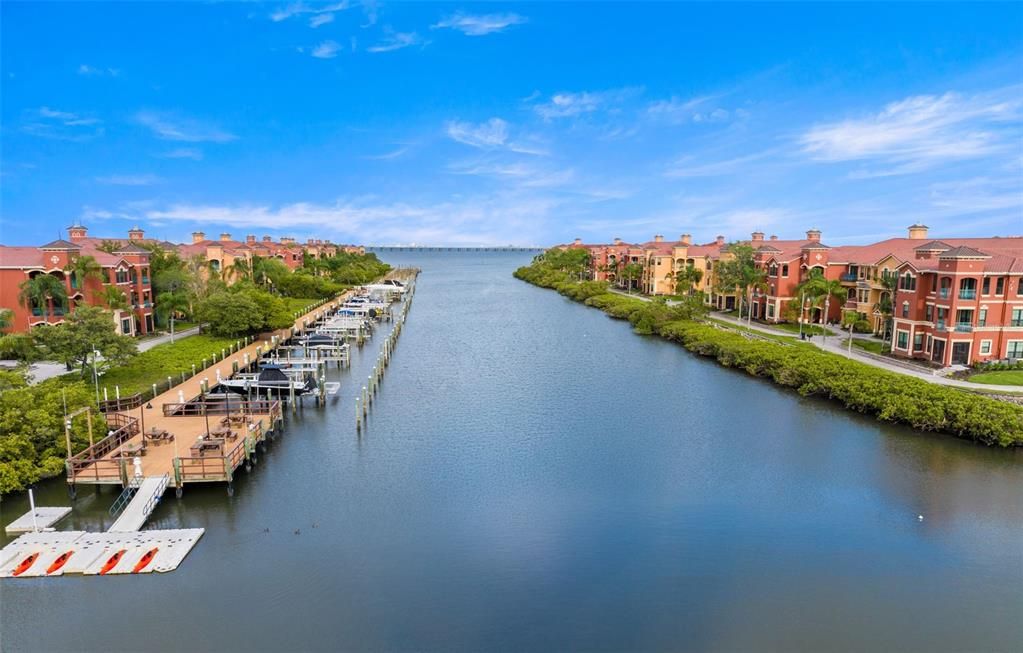 For Sale: $245,000 (2 beds, 2 baths, 1309 Square Feet)