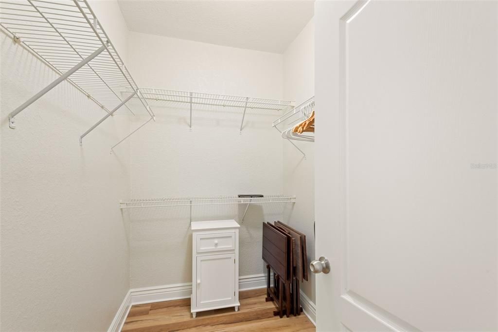 For Sale: $245,000 (2 beds, 2 baths, 1309 Square Feet)