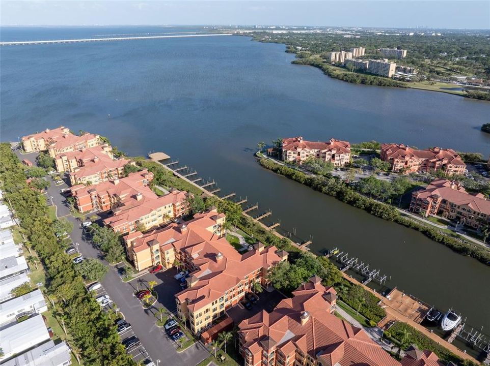 For Sale: $245,000 (2 beds, 2 baths, 1309 Square Feet)