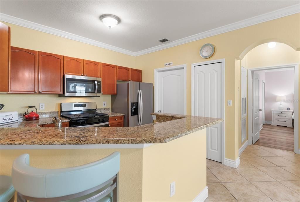 For Sale: $245,000 (2 beds, 2 baths, 1309 Square Feet)