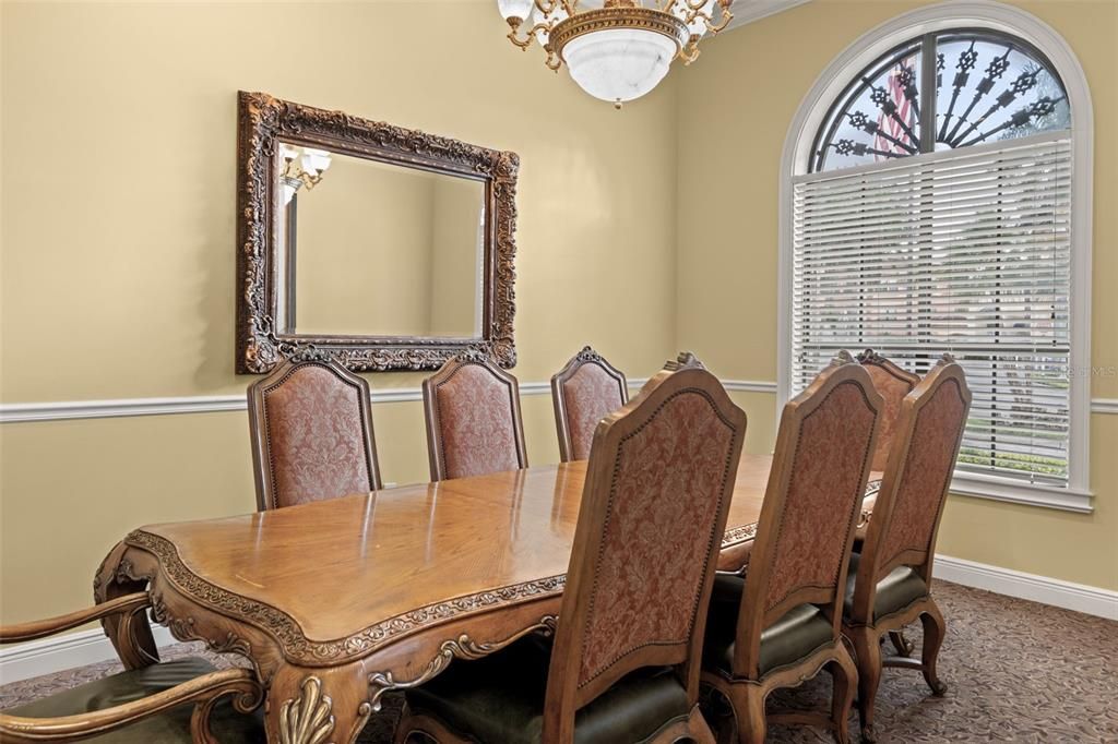 For Sale: $245,000 (2 beds, 2 baths, 1309 Square Feet)