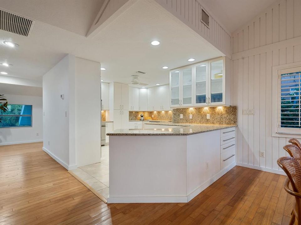 На продажу: $3,995,000 (4 спален, 4 ванн, 3273 Квадратных фут)