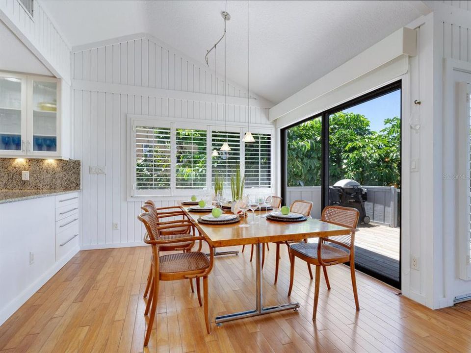 На продажу: $3,995,000 (4 спален, 4 ванн, 3273 Квадратных фут)