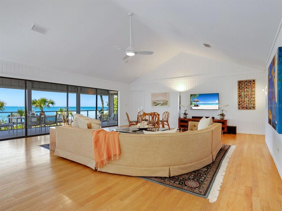 На продажу: $3,995,000 (4 спален, 4 ванн, 3273 Квадратных фут)