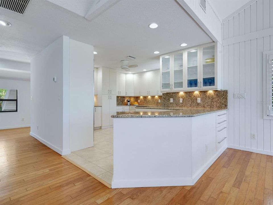 На продажу: $3,995,000 (4 спален, 4 ванн, 3273 Квадратных фут)