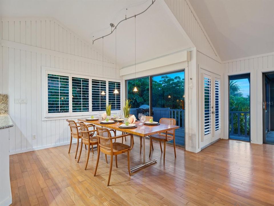 На продажу: $3,995,000 (4 спален, 4 ванн, 3273 Квадратных фут)