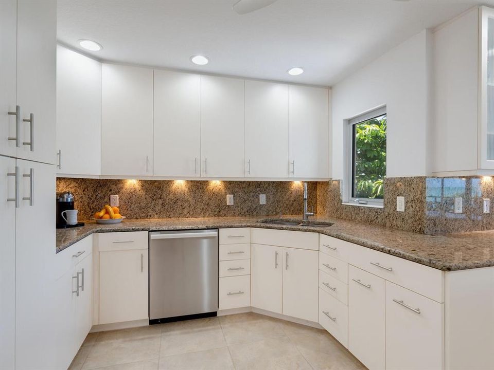 На продажу: $3,995,000 (4 спален, 4 ванн, 3273 Квадратных фут)