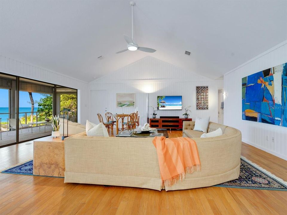 На продажу: $3,995,000 (4 спален, 4 ванн, 3273 Квадратных фут)