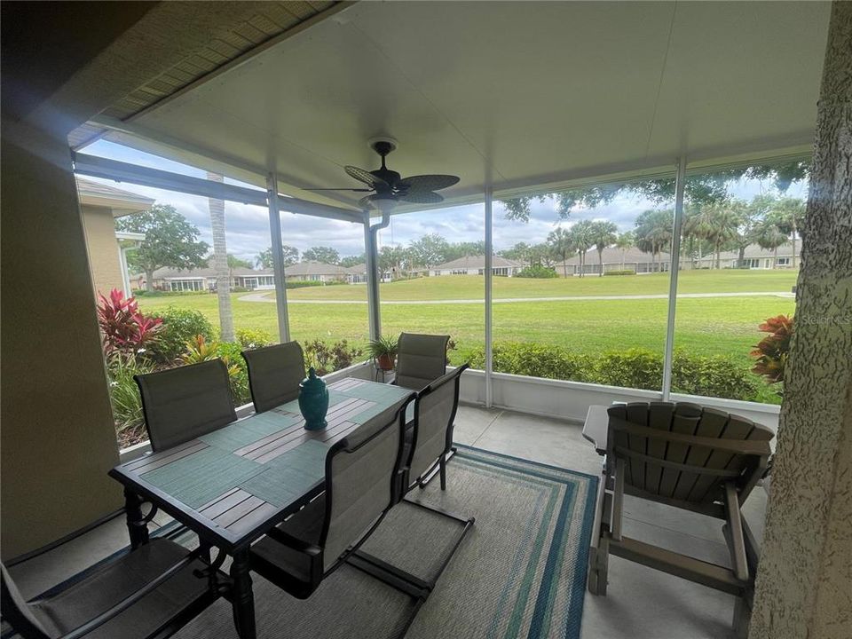 合同活跃: $2,300 (2 贝兹, 2 浴室, 1093 平方英尺)