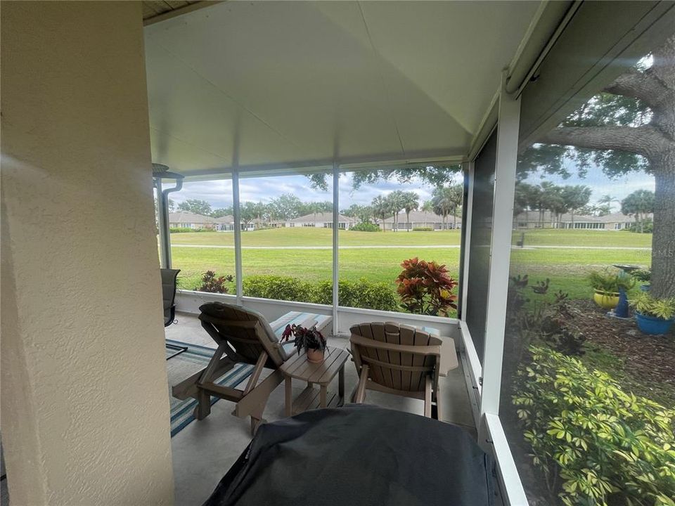 合同活跃: $2,300 (2 贝兹, 2 浴室, 1093 平方英尺)