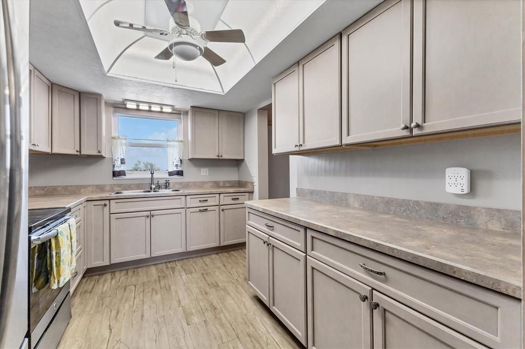 En Venta: $185,000 (2 camas, 2 baños, 1144 Pies cuadrados)