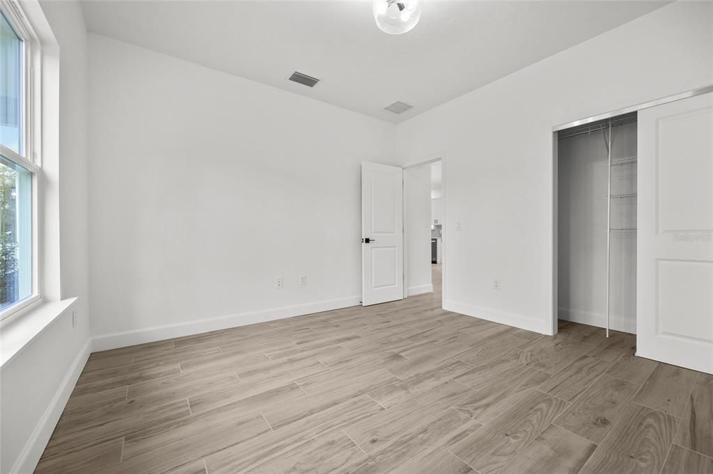 Active With Contract: $419,900 (3 beds, 2 baths, 1664 Square Feet)