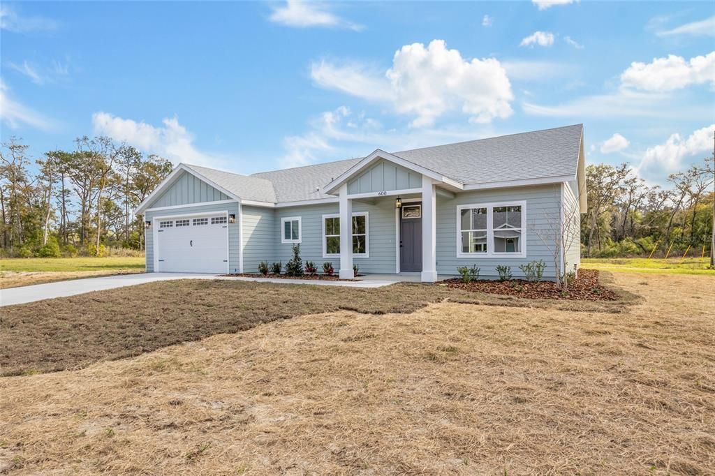 Active With Contract: $419,900 (3 beds, 2 baths, 1664 Square Feet)