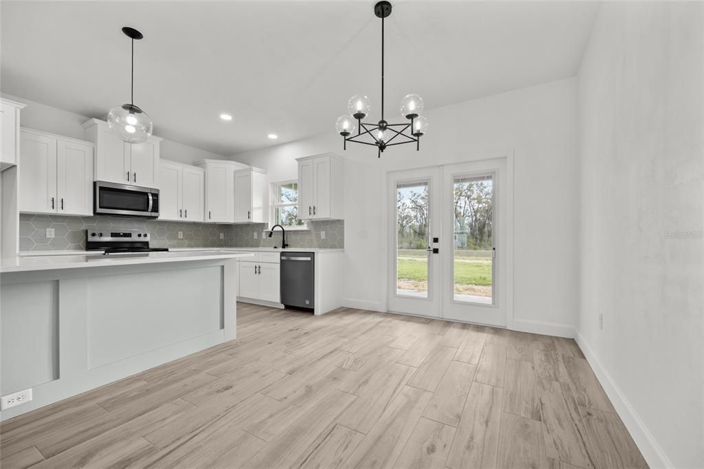 Active With Contract: $419,900 (3 beds, 2 baths, 1664 Square Feet)