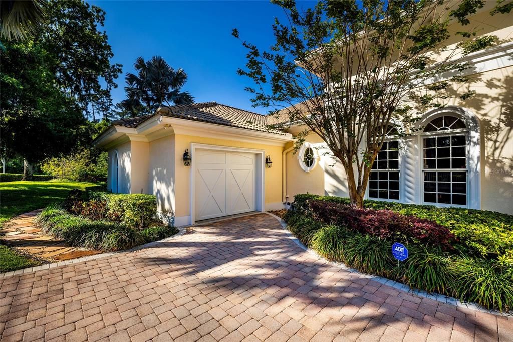 合同活跃: $2,170,000 (4 贝兹, 4 浴室, 5009 平方英尺)