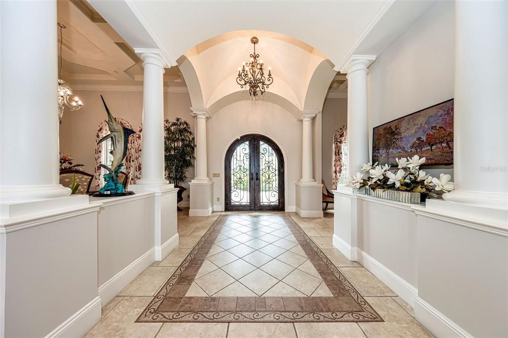 合同活跃: $2,170,000 (4 贝兹, 4 浴室, 5009 平方英尺)