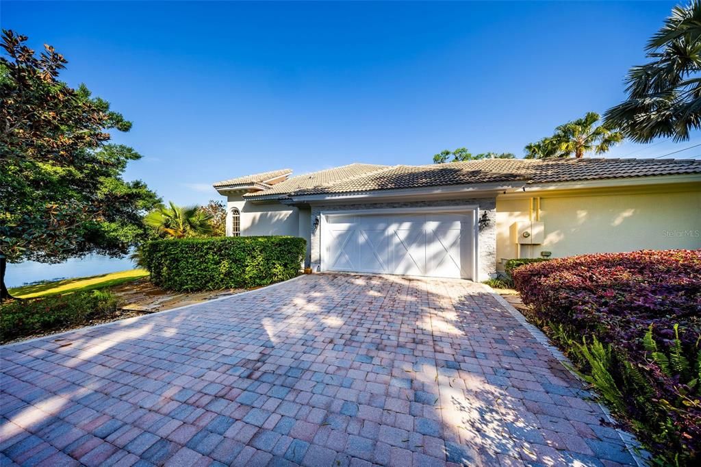 合同活跃: $2,170,000 (4 贝兹, 4 浴室, 5009 平方英尺)