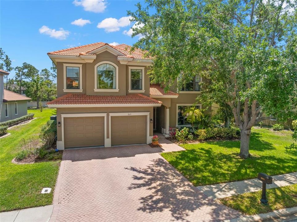 Active With Contract: $1,450,000 (6 beds, 6 baths, 5799 Square Feet)