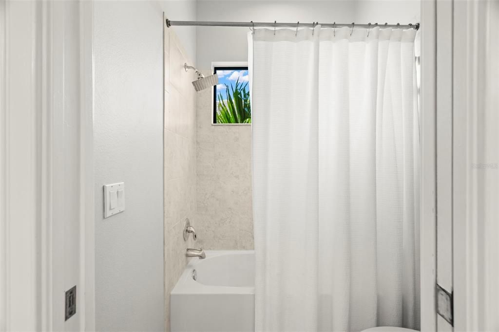 Active With Contract: $1,450,000 (6 beds, 6 baths, 5799 Square Feet)