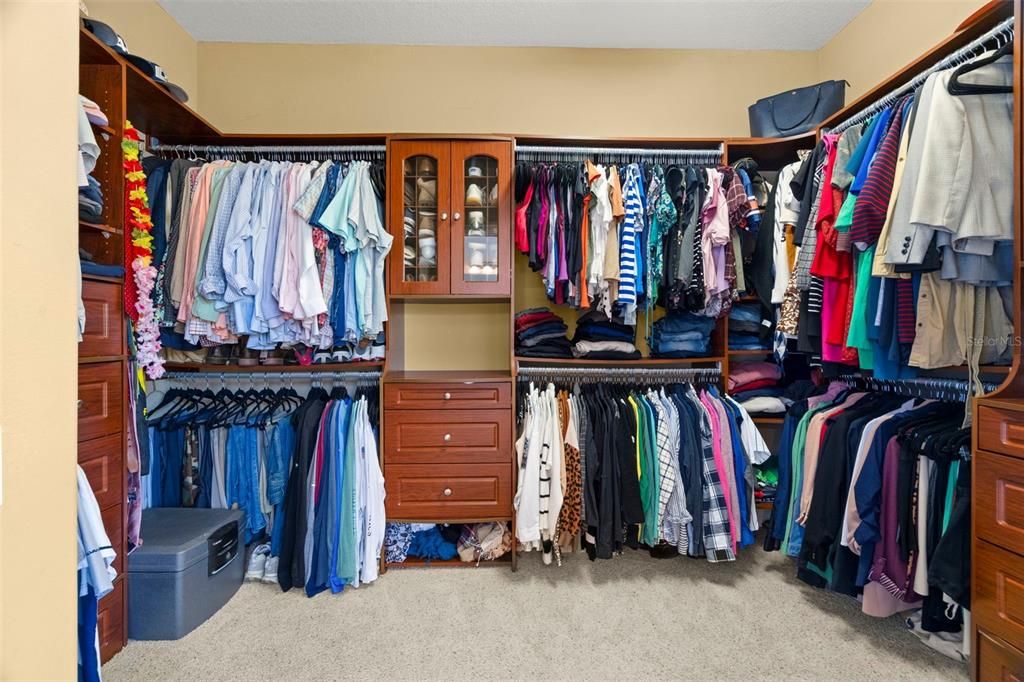 Active With Contract: $1,450,000 (6 beds, 6 baths, 5799 Square Feet)