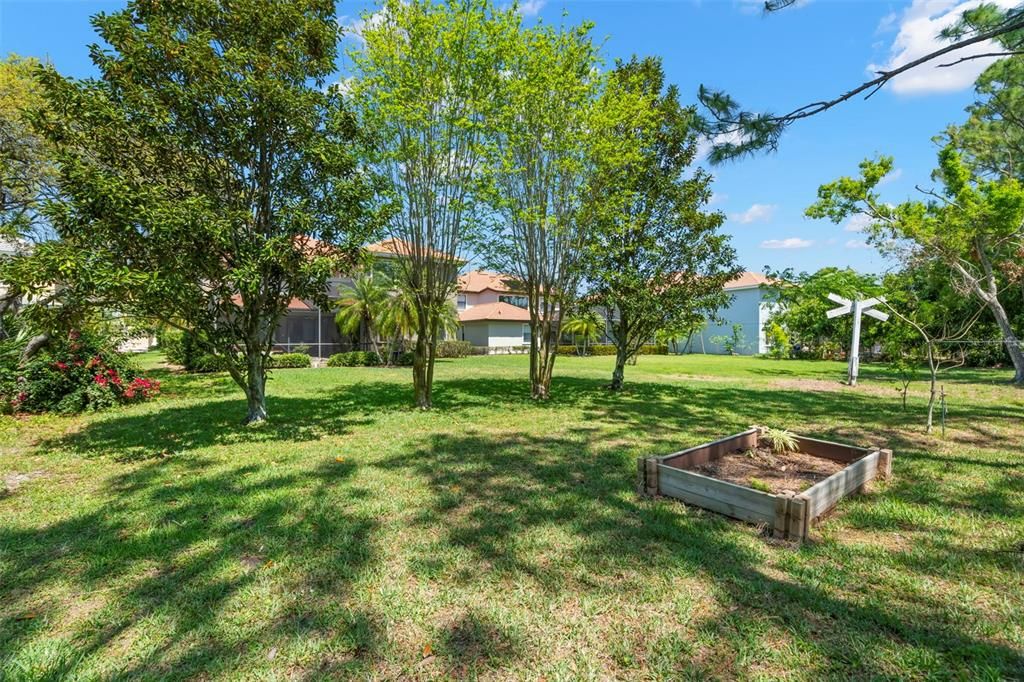 Active With Contract: $1,450,000 (6 beds, 6 baths, 5799 Square Feet)