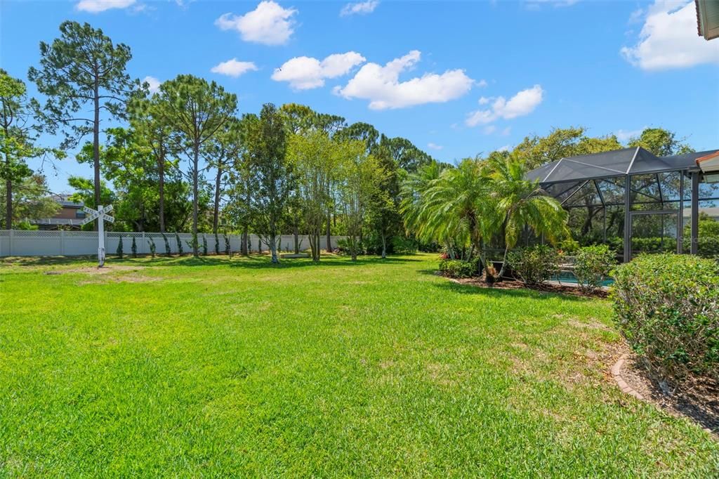 Active With Contract: $1,450,000 (6 beds, 6 baths, 5799 Square Feet)