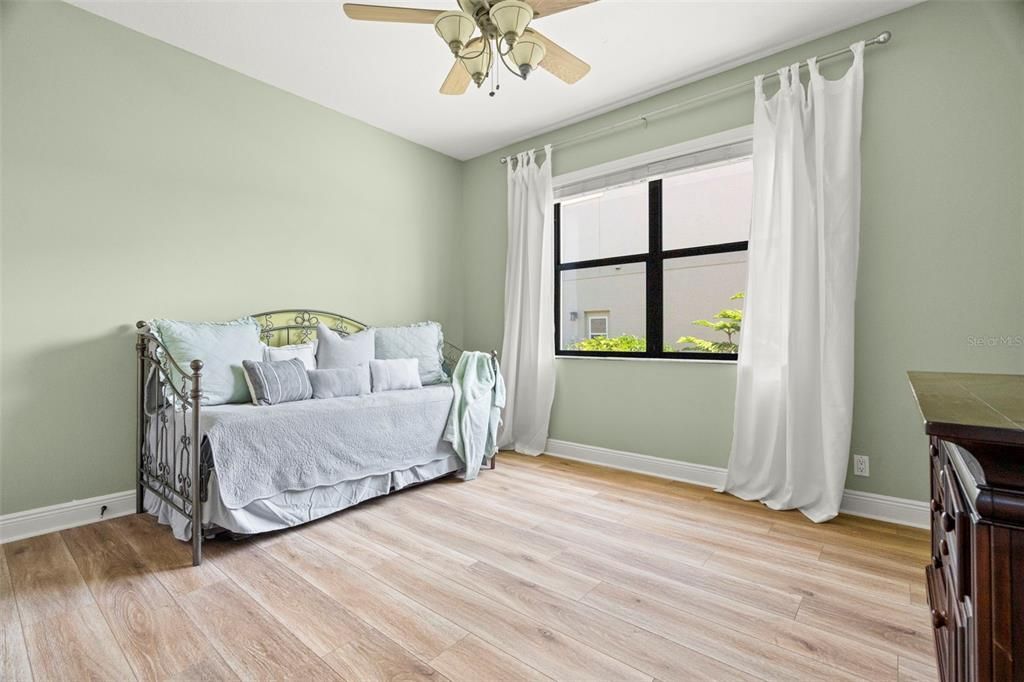 Active With Contract: $1,450,000 (6 beds, 6 baths, 5799 Square Feet)